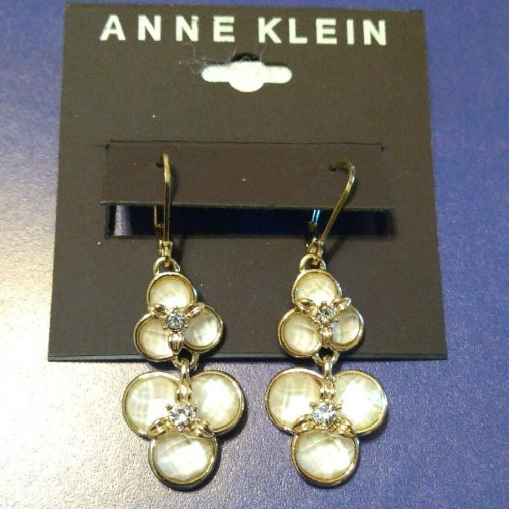 Gardenia Mother of Pearl Double Drop Earrings - Picture 3 of 4